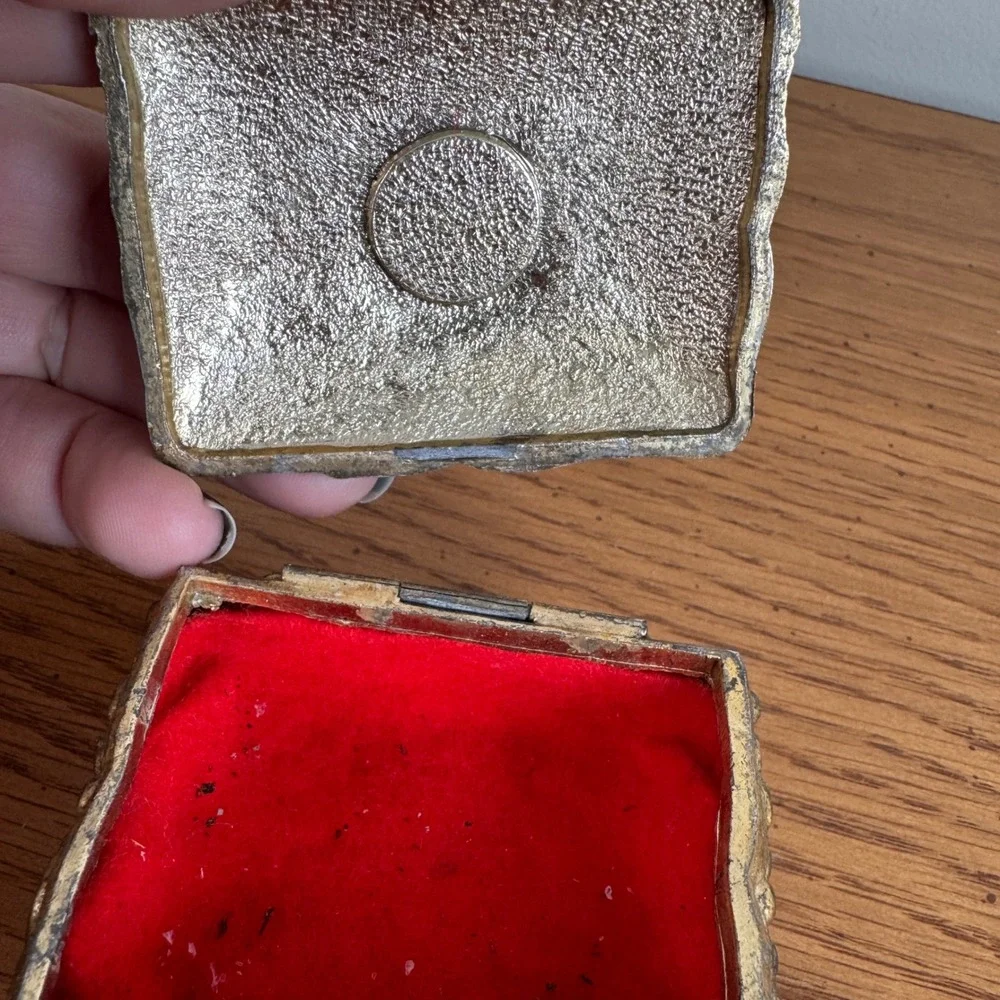 Vintage‎ Ornate Red Jewel White Enamel Accent Pewter Jewelry Trinket Box
